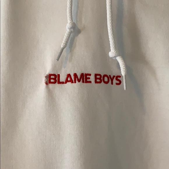 I blame boys white hoodie - Picture 2 of 5